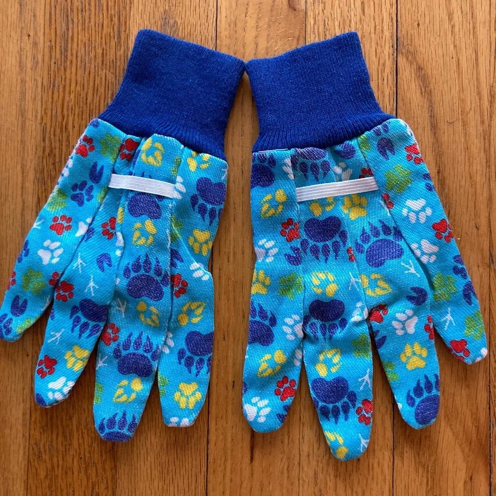 Free w/Purchase Gardening Gloves Animal Paw Prints